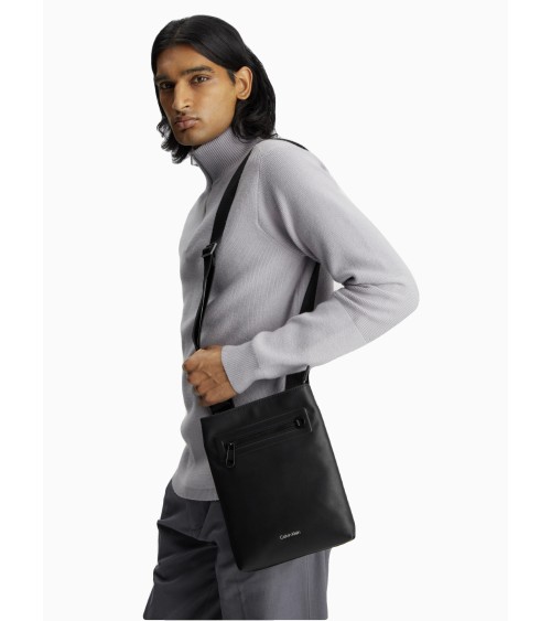 Calvin Klein Elevated Flatpack - Chic Black Shoulder Bag