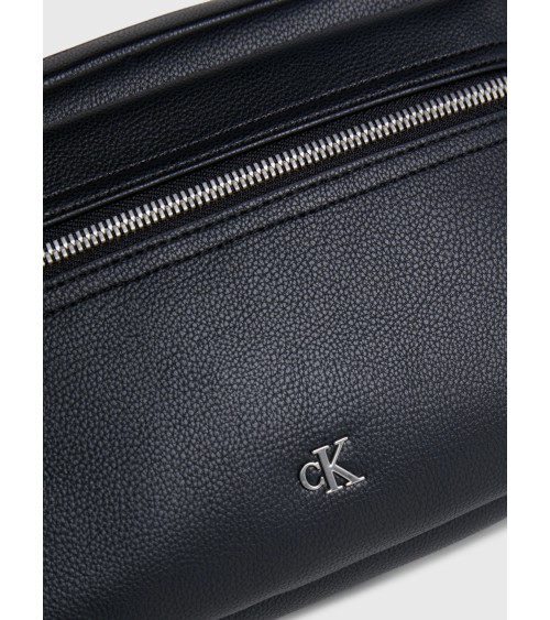 Meta Title: Portefeuille Calvin Klein Jeans Noir | Élégance Chic