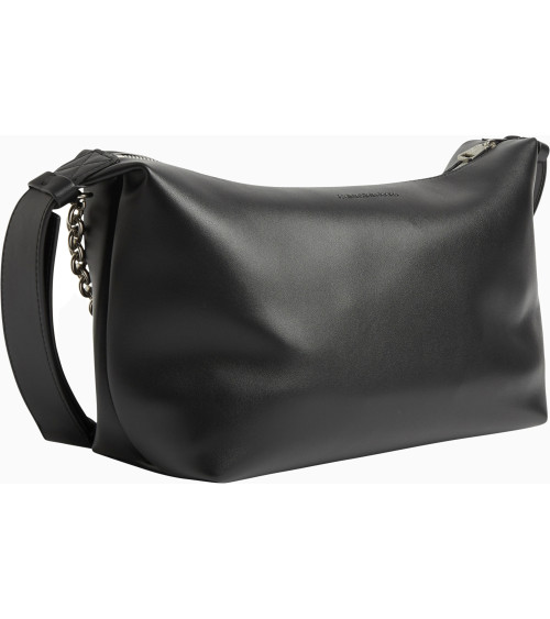 Calvin Klein CKJ Sculpted Schultertasche in Schwarz kaufen