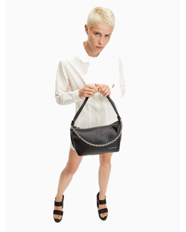 Calvin Klein CKJ Sculpted Shoulderbag Nero: Eleganza e Stile
