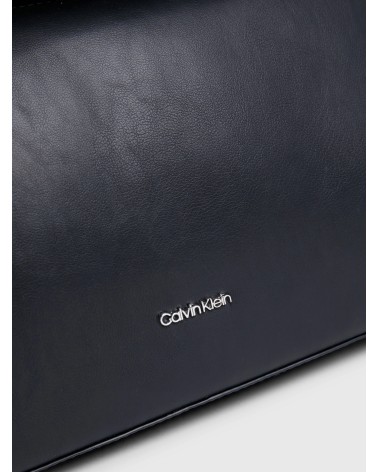 Calvin Klein GRACIE: elegante bolso negro de hombro para mujer