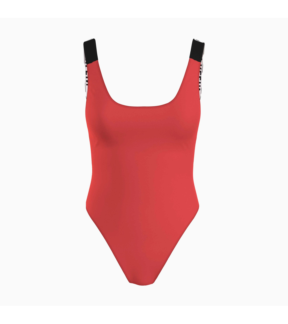 Meta Title: Calvin Klein Scoop Back Einteiler in leuchtendem Rot