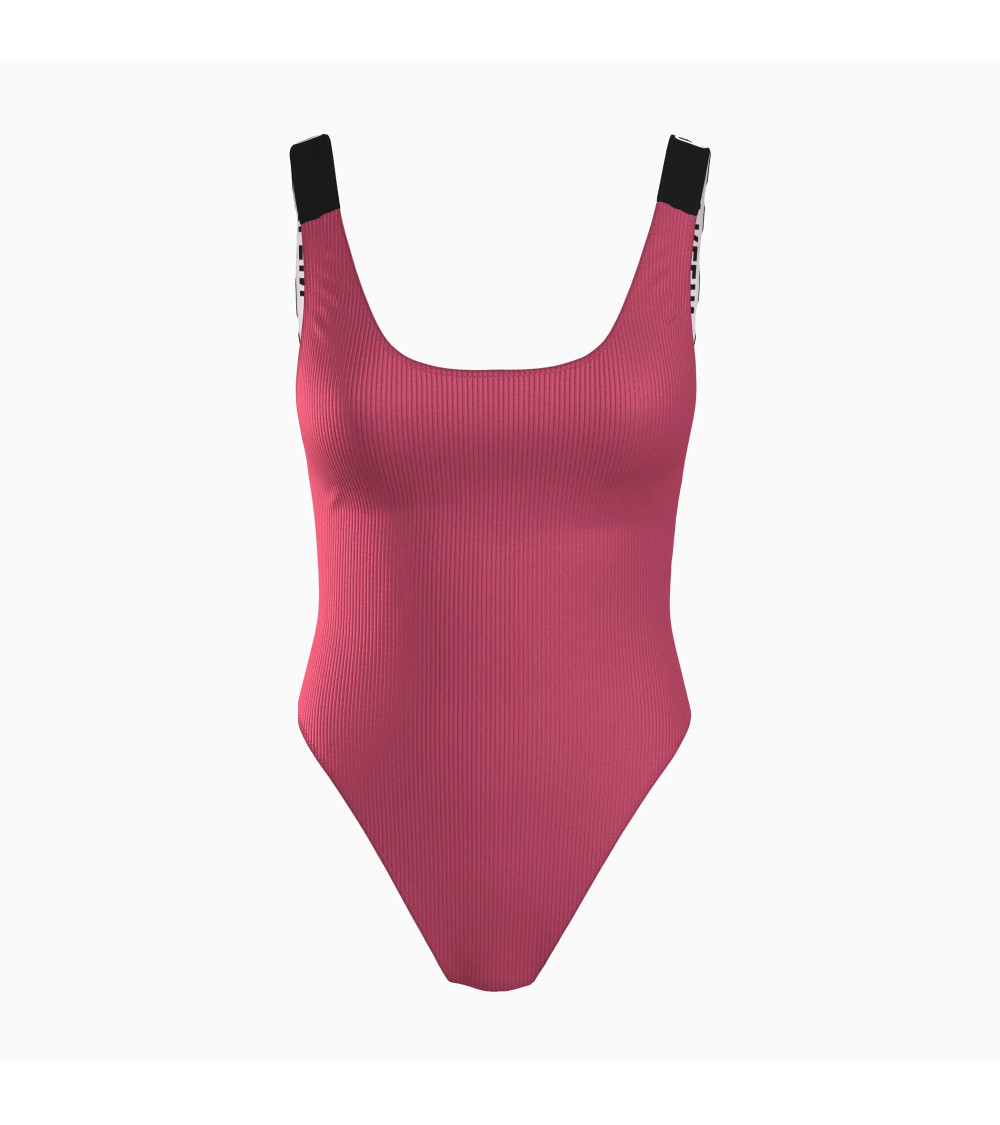 Maillot Calvin Klein: Elegante y cómodo, disponible para comprar.