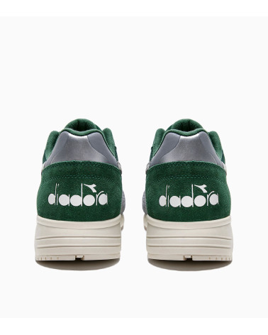 DIADORA N902 HAIRY SUEDE, SCARPE DA GINNASTICA UNISEX-ADULTO, BLACK/WHITE/LUNAR ROCK/EDEN, 44.5 EU