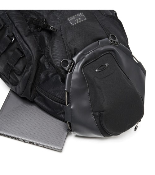 Oakley Kitchen Sink: Zaino Nero Multifunzione | Acquista Online