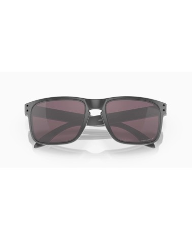 Oakley Holbrook: occhiali da sole neri uomo. Design e UV.