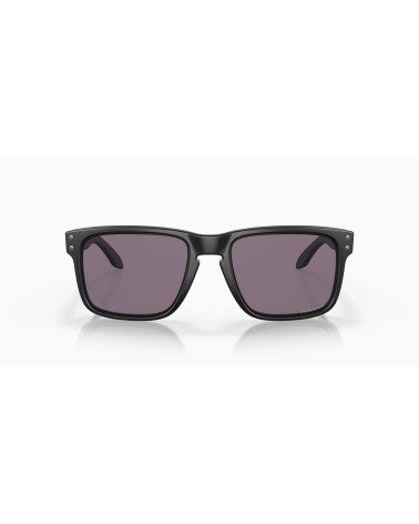 Oakley Holbrook: occhiali da sole neri uomo. Design e UV.