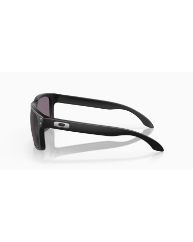 Oakley Holbrook: occhiali da sole neri uomo. Design e UV.