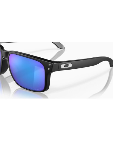 Oakley Holbrook: occhiali da sole neri uomo. Design e UV.