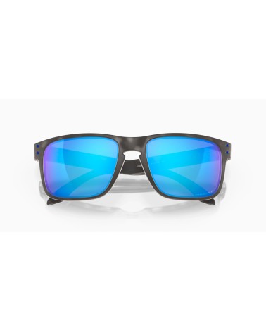 Oakley Holbrook: occhiali da sole neri uomo. Design e UV.