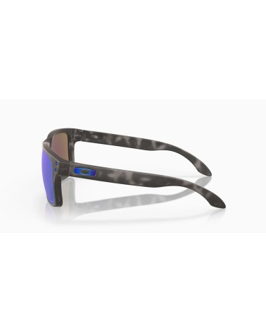 Oakley Holbrook: occhiali da sole neri uomo. Design e UV.