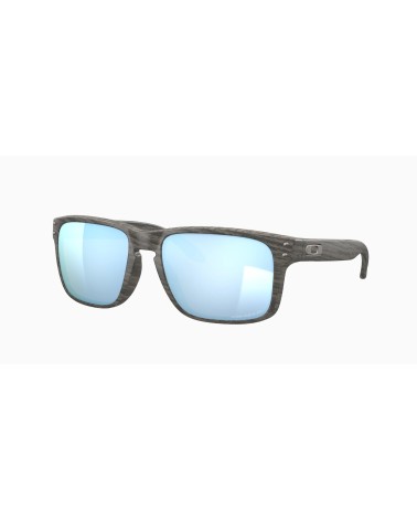 Oakley Holbrook: occhiali da sole neri uomo. Design e UV.