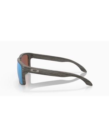 Oakley Holbrook: occhiali da sole neri uomo. Design e UV.