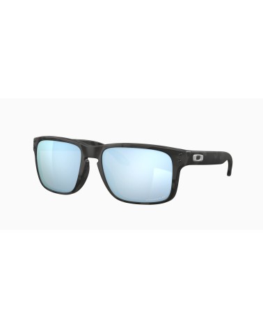Oakley Holbrook: occhiali da sole neri uomo. Design e UV.