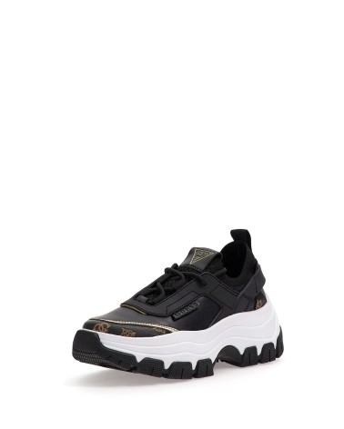 **Meta Title SEO**: Guess Braydin: Chaussures Gym Femme Élégantes