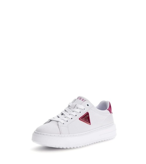 GUESS DENESA12: Zapatillas Elegantes y Modernas para Ti