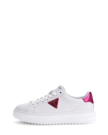 GUESS DENESA12: Zapatillas Elegantes y Modernas para Ti