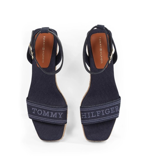 **Meta Title SEO** : Sandales Tommy Hilfiger - Style et Confort