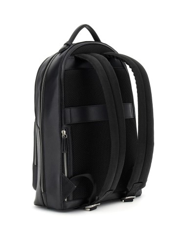 Meta Title: Zaino Guess Firenze Black - Eleganza e Stile Unico