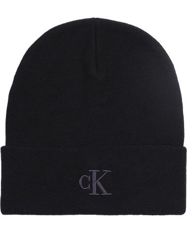 Gorra negra Calvin Klein con logo bordado para hombres.