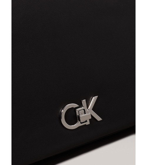 Meta Titel: Calvin Klein CK Medium Kettenhandtasche - Eleganz