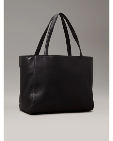 Meta Title: Borsa Calvin Klein CK Medium Shopper Nera elegante