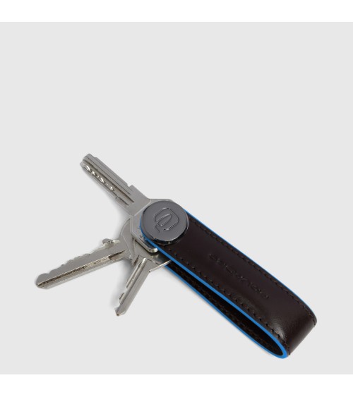 Portachiavi Piquadro in pelle | Eleganza e stile maschile
