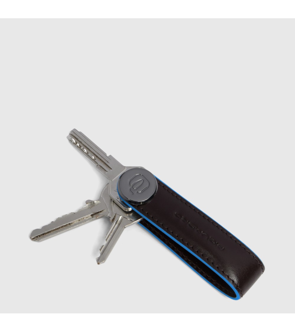 Portachiavi Piquadro in pelle | Eleganza e stile maschile