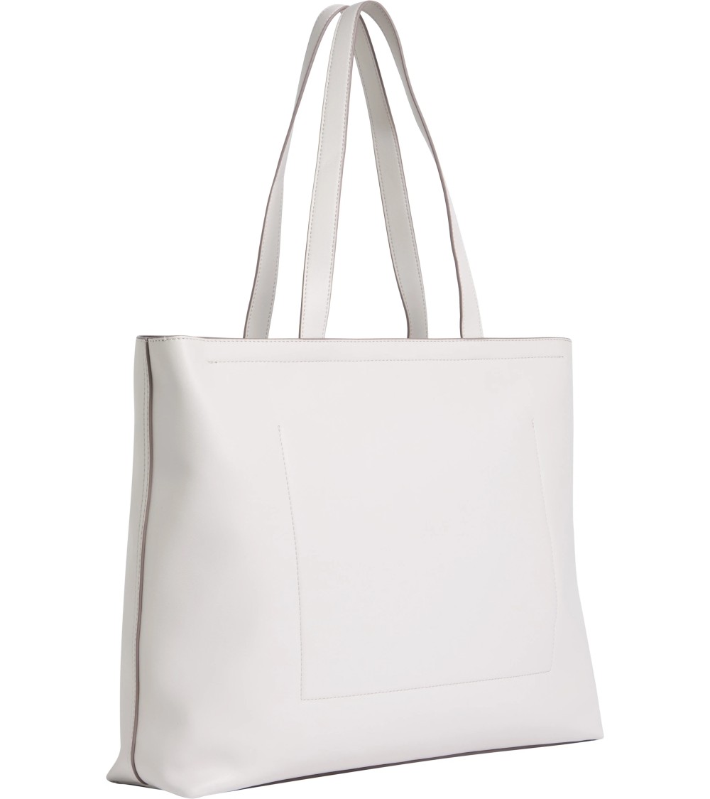 Bolso Calvin Klein Sculpted Slim: Elegancia y Estilo Único