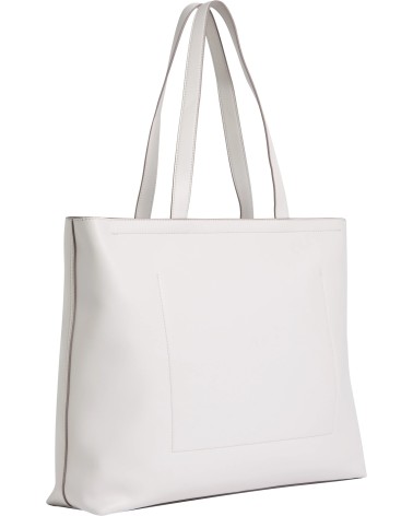 Sac Femme Calvin Klein Sculpté Slim Gris à la mode élégante.