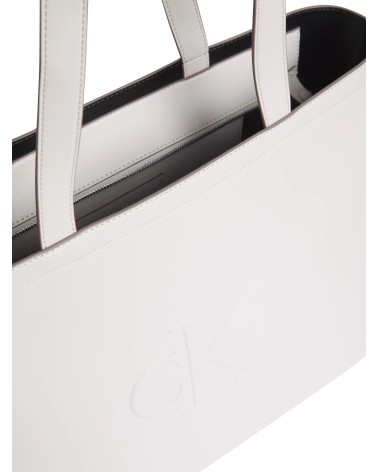 **Meta Title:** Borsa Shopper Slim Grigia CK - Eleganza Pratica