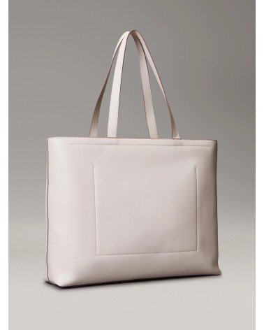 Bolso Calvin Klein Sculpted Slim: Elegancia y Estilo Único