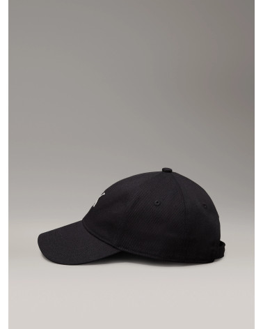 Compra gorra negra Calvin Klein con bordado de logo monogram.