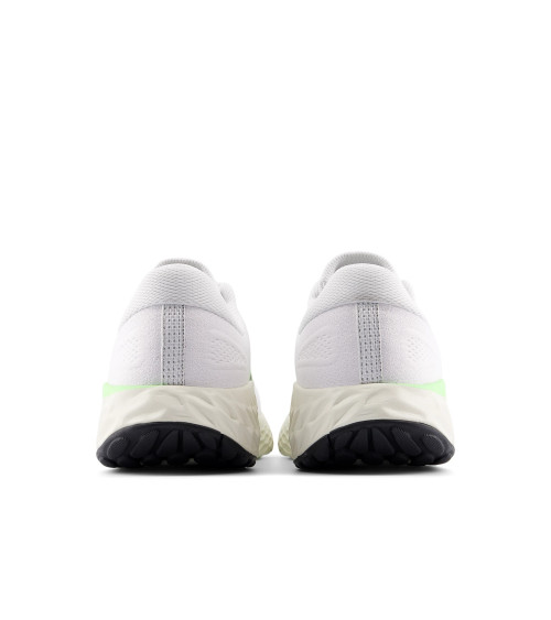 Meta Titel: New Balance EVOZ Herren Sneaker - Komfort & Stil