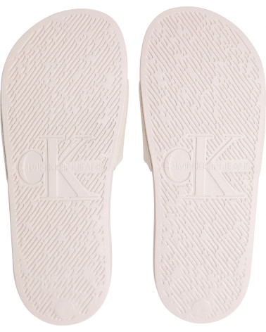 Calvin Klein Slide Monogram: Comfort ed Eleganza Unica.