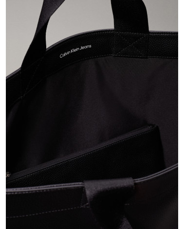 Calvin Klein K60K612230: Stylish Black Handbag for Women