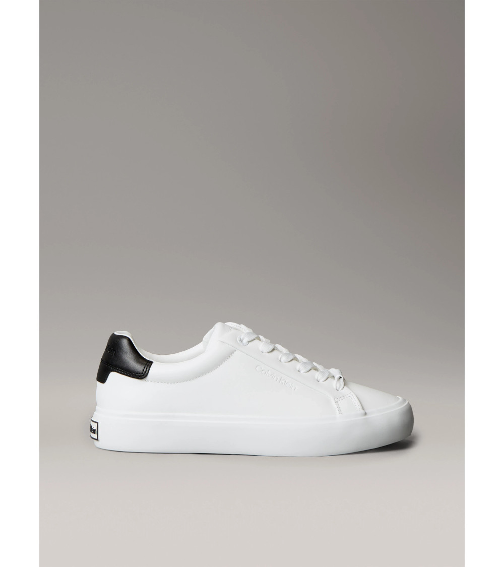 Calvin Klein Baskets à Lacets Lth CK Hw0Hw02673, Basses Femme, Blanc (Bright White/Black), 36 EU