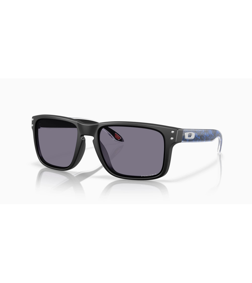 Oakley Holbrook: occhiali da sole neri uomo. Design e UV.