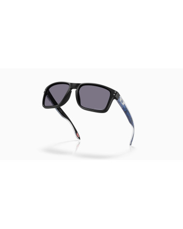 Oakley Holbrook: occhiali da sole neri uomo. Design e UV.