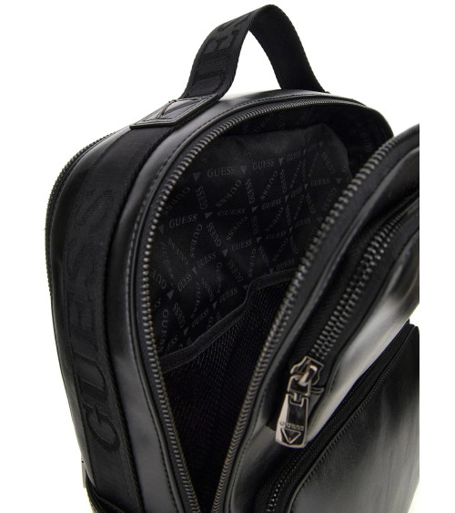 **Meta Title**: Sac à dos GUESS Boston Noir : Élégance et utilité