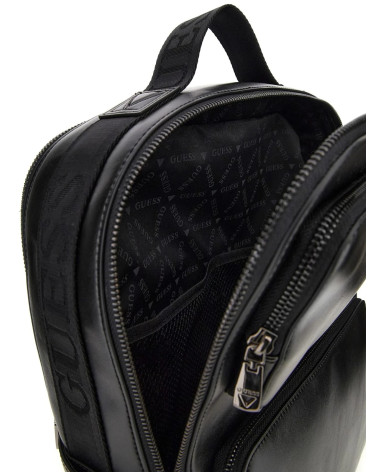 **Meta Title**: Sac à dos GUESS Boston Noir : Élégance et utilité