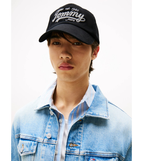 TOMMY HILFIGER TJM ARCHIVE SCRIPT CAP