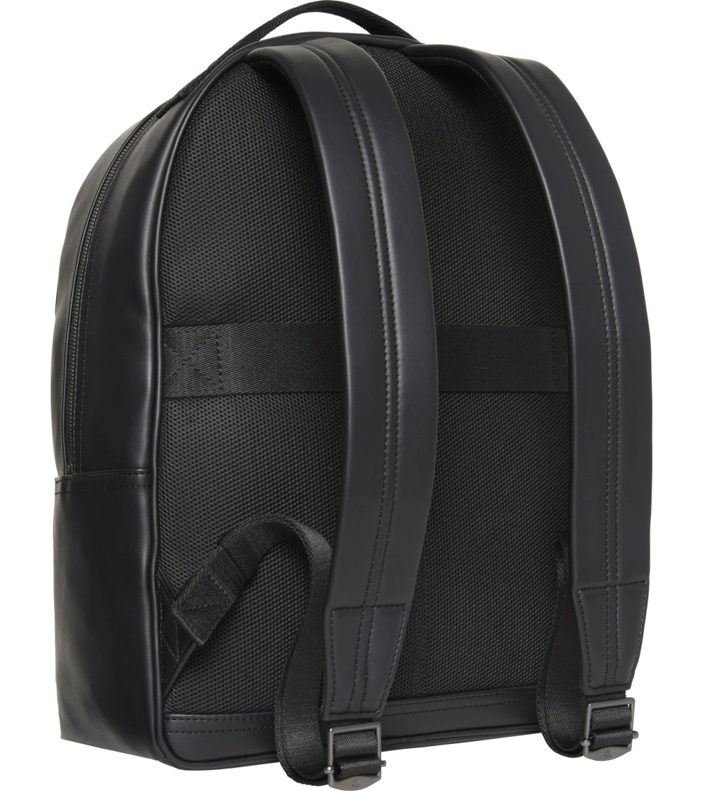 Meta Titel: Calvin Klein Rucksack LV04D3246G - Praktisch und stil