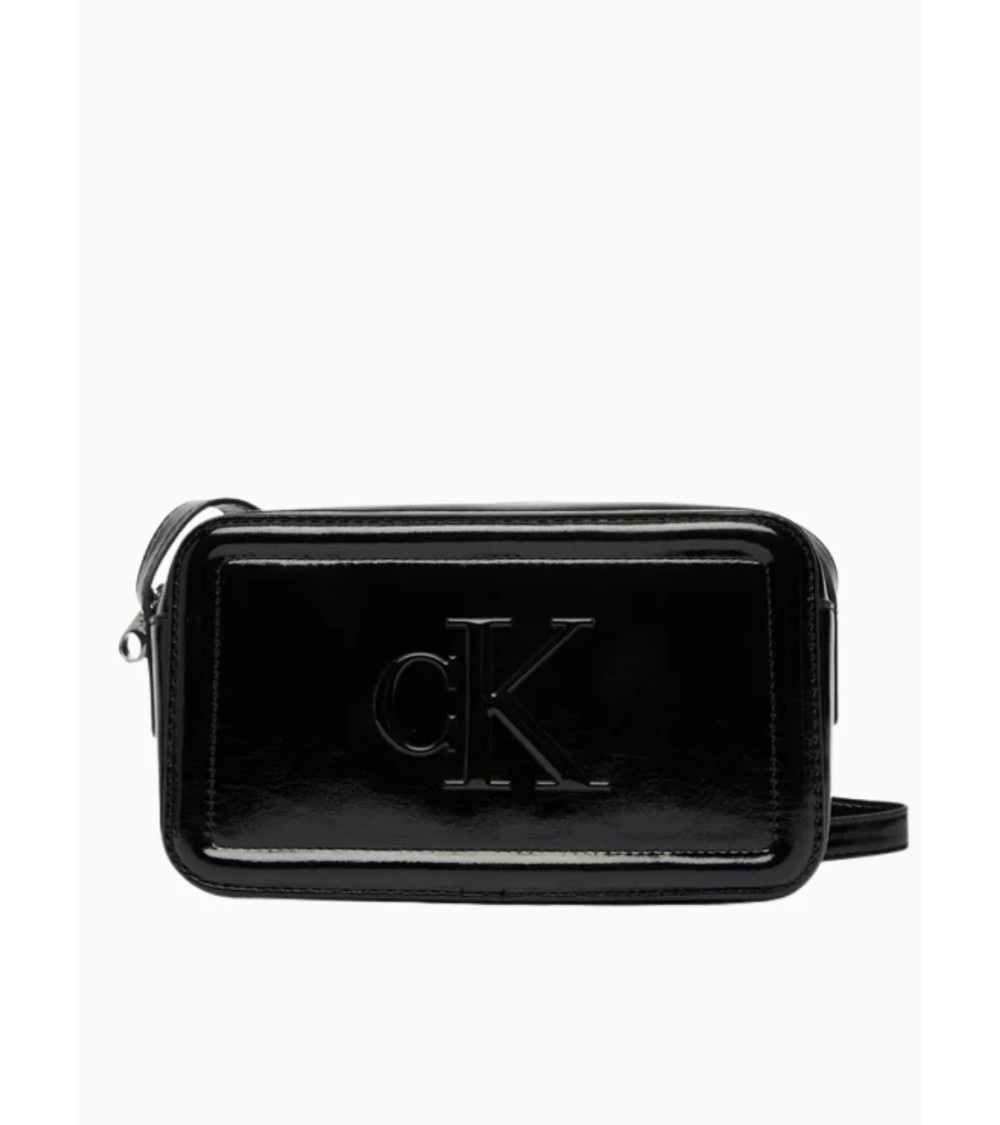 Meta Title: Sac CK Bold Métallique : Élégance et Praticité