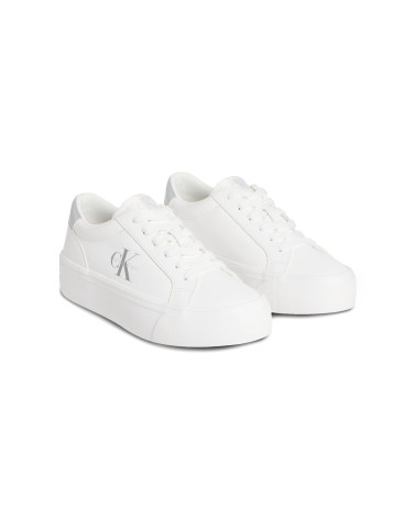 Meta Title: Sneakers bianche Calvin Klein con dettagli metallici